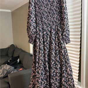 Chic Long Sleeve Floral Dress in Black and Pink